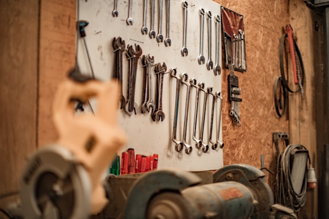 The Complete Guide to Choosing the Right Tools & Parts for Any Project